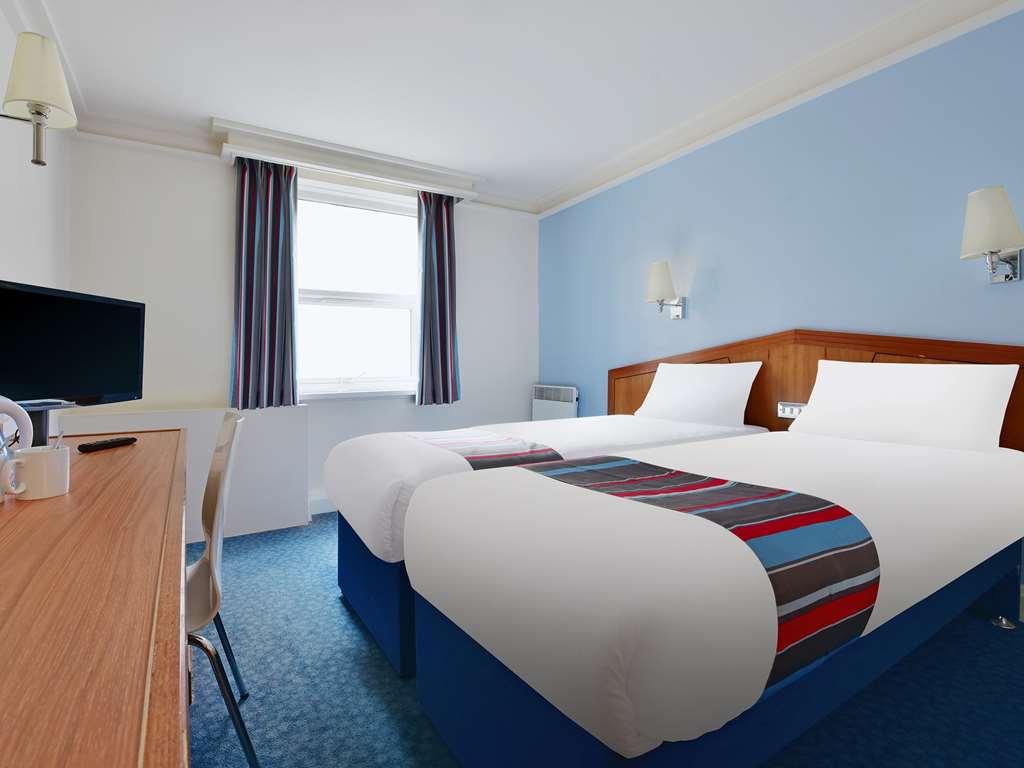 Travelodge Kings Cross Royal Scott London Exterior photo