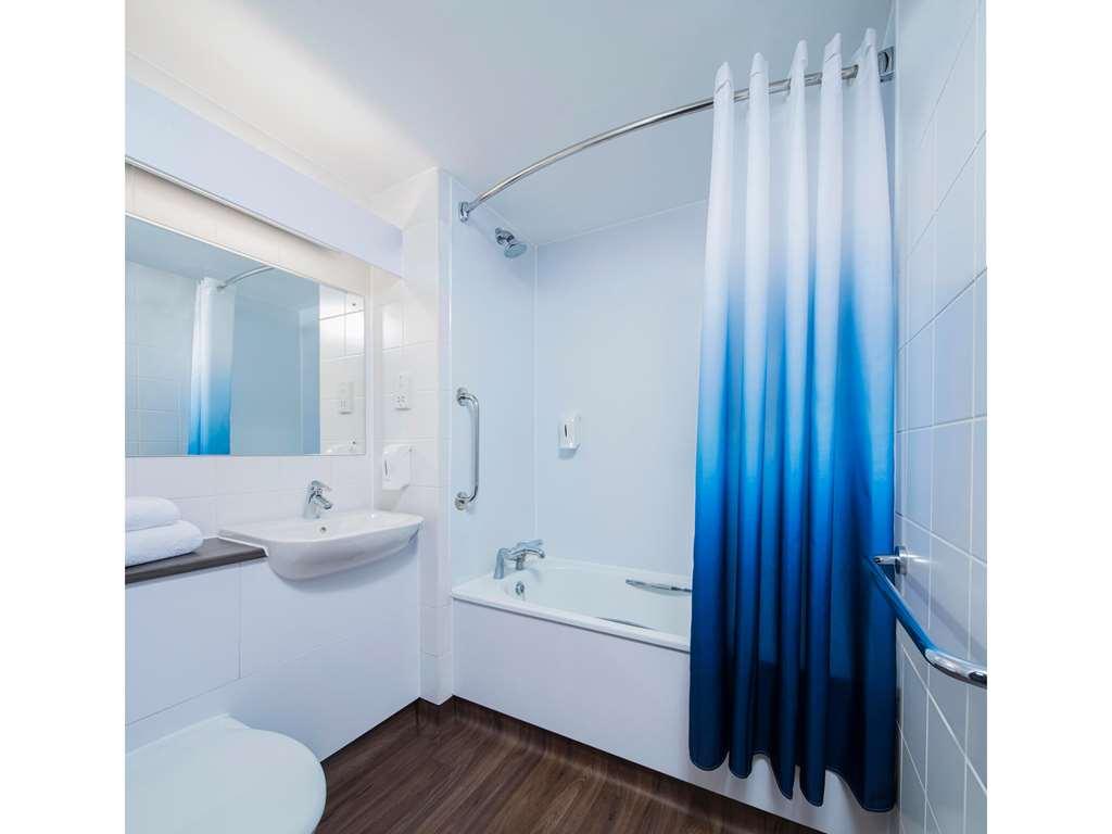 Travelodge Kings Cross Royal Scott London Exterior photo